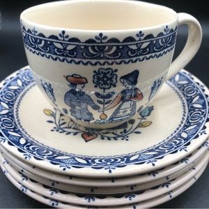 2 of 8 Cup /Saucer Sets JOHNSON BROTHERS Hearts and Flowers England PERFECT